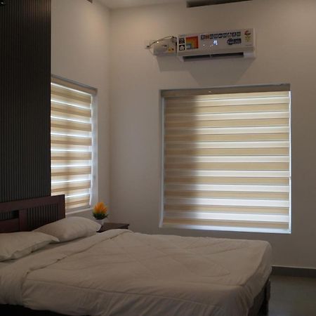 Blue Lake Villa Kollam Exterior foto