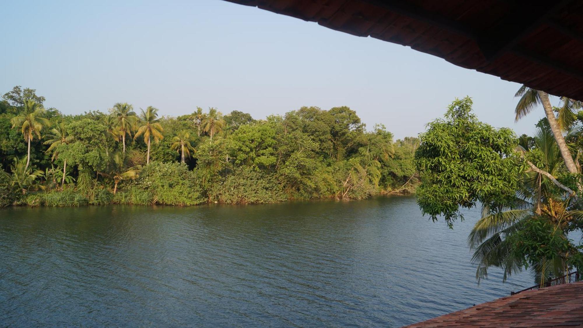 Blue Lake Villa Kollam Exterior foto