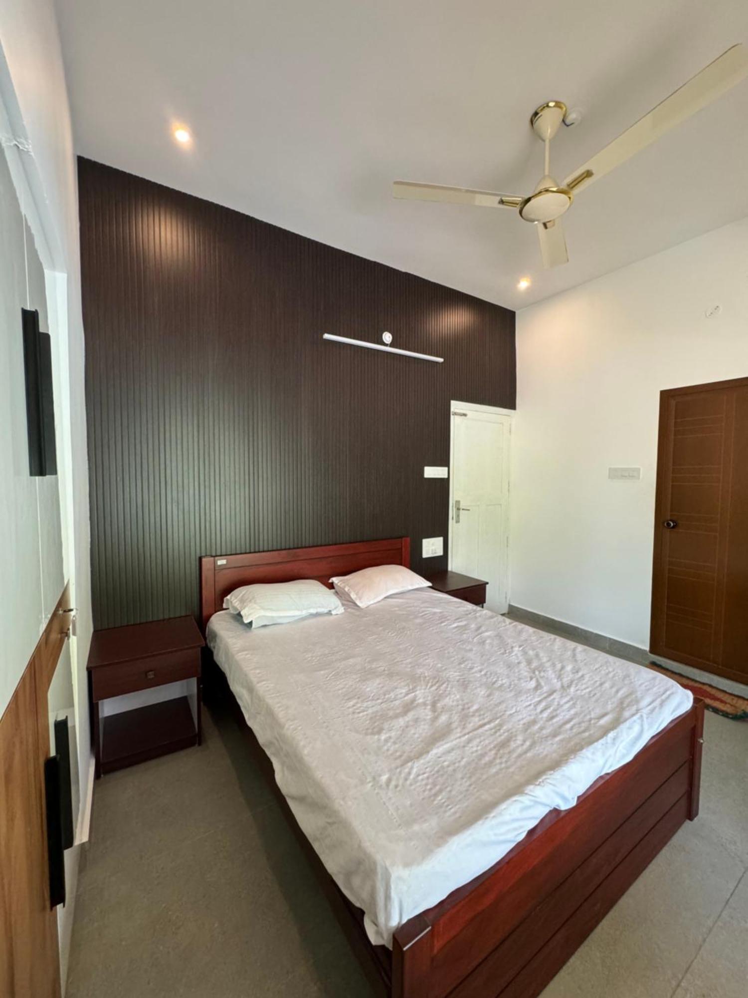 Blue Lake Villa Kollam Exterior foto